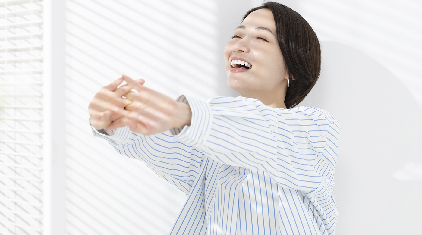 夏でも涼しい部屋をつくる方法！暑くなる原因やクーラー以外の対策を解説